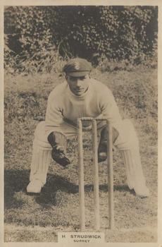 1923-25 Godfrey Phillips Cricketers #17 Herbert Strudwick Front