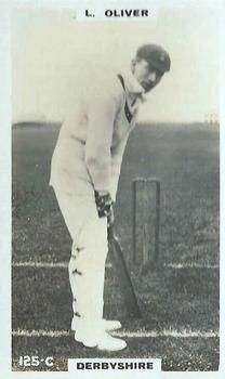 1923-25 Godfrey Phillips Cricketers #125 Leonard Oliver Front