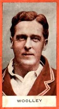 1932 Godfrey Phillips B.D.V. Cricketers #NNO Frank Woolley Front
