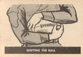 1952 Parkhurst CFL #18 Shifting The Ball Front