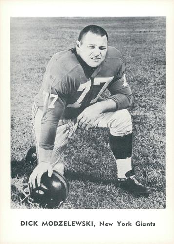 1961 Jay Publishing New York Giants #NNO Dick Modzelewski Front