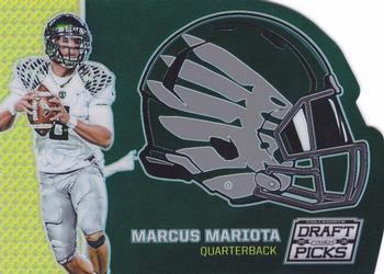 2016 Panini Prizm Collegiate Draft Picks - Helmet Die Cut #26 Marcus Mariota Front