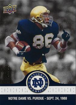 2017 Upper Deck Notre Dame 1988 Champions - Blue #18 Tony Rice Hits Derek Brown for a TD Front