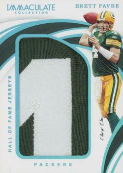 2019 Panini Immaculate Collection - Immaculate HOF Jersey Platinum #HOF28 Brett Favre Front