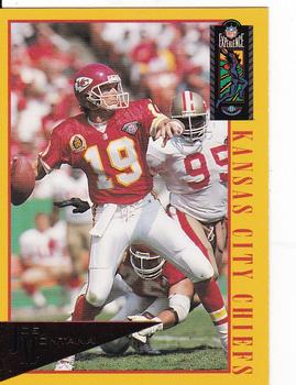 1995 Classic NFL Experience - Gold #43 Joe Montana Front