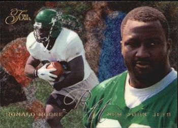 1995 Flair #147 Ronald Moore Front