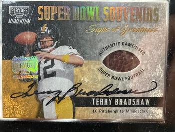 2000 Playoff Momentum - Super Bowl Souvenirs Signs of Greatness #SB-5 Terry Bradshaw Front