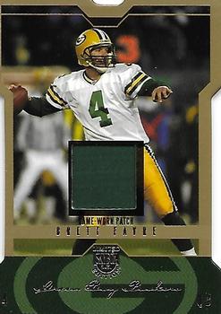 2004 SkyBox LE - Jersey Gold Patch #4 Brett Favre Front
