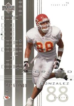 2000 UD Graded #40 Tony Gonzalez Front
