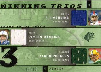 2009 SPx - Winning Trios Jersey Green #W3-SQB Eli Manning / Peyton Manning / Aaron Rodgers Front