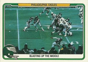 1982 Fleer Team Action #41 Blasting up the Middle Front