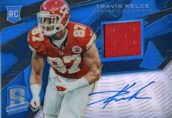 2013 Panini Spectra - Rookie Signature Materials Spectra Blue #194 Travis Kelce Front
