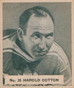 1937-38 World Wide Gum (V356) #35 Harold Cotton Front
