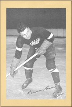 1934-43 Bee Hive Hockey Photos (Group 1) #NNO Lawrence Aurie Front