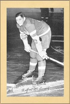 1934-43 Bee Hive Hockey Photos (Group 1) #NNO Wilfred McDonald Front