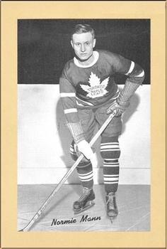 1934-43 Bee Hive Hockey Photos (Group 1) #NNO Normie Mann Front