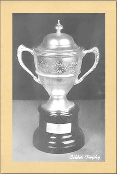 1934-43 Bee Hive Hockey Photos (Group 1) #NNO Calder Trophy Front