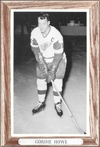 1964-67 Bee Hive Hockey Photos (Group 3) #NNO Gordie Howe Front