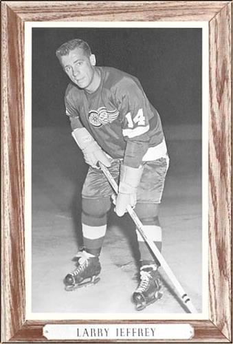 1964-67 Bee Hive Hockey Photos (Group 3) #NNO Larry Jeffrey Front