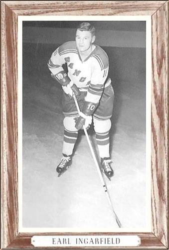 1964-67 Bee Hive Hockey Photos (Group 3) #NNO Earl Ingarfield Front