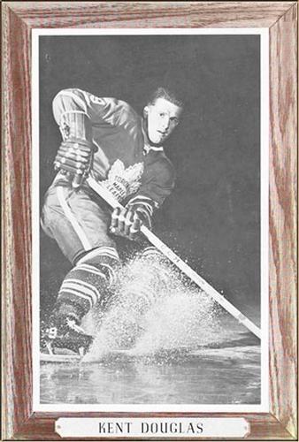 1964-67 Bee Hive Hockey Photos (Group 3) #NNO Kent Douglas Front