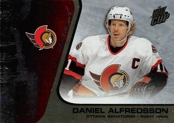 2002-03 Pacific Quest for the Cup - Gold #68 Daniel Alfredsson Front
