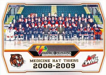 2008-09 Medicine Hat Tigers (WHL) #25 Medicine Hat Tigers [Team Photo] Front