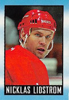 2003-04 Topps Mini Stickers #70 Nicklas Lidstrom Front