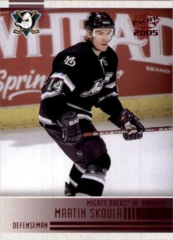 2004-05 Pacific - Red #8 Martin Skoula Front
