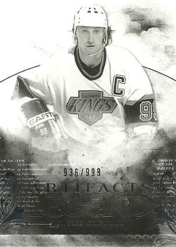 2010-11 Upper Deck Artifacts #200 Wayne Gretzky Front
