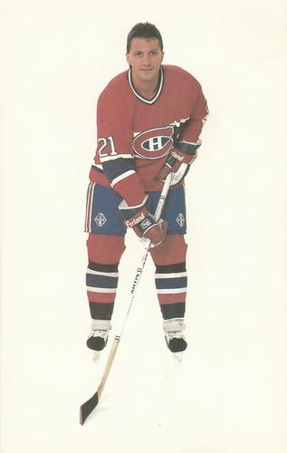 1988-89 Montreal Canadiens #NNO Guy Carbonneau Front
