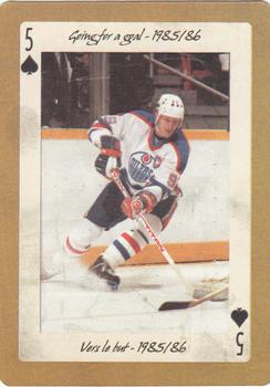 2005 Hockey Legends Wayne Gretzky Playing Cards #5♠ Going for a goal - 1985/86 Front