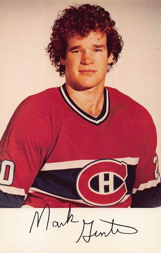 1982-83 Montreal Canadiens Postcards #NNO Mark Hunter Front