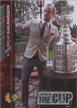 2015-16 Upper Deck - Day with the Cup #DC2 Niklas Hjalmarsson Front