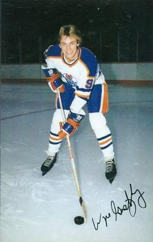 1979-80 Edmonton Oilers Postcards #NNO Wayne Gretzky Front