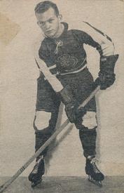 1952-53 St. Lawrence Sales (QSHL) #12 Walter Clune Front