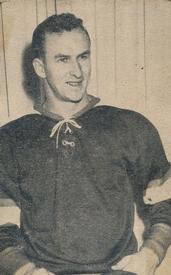 1952-53 St. Lawrence Sales (QSHL) #84 Tom McDougall Front