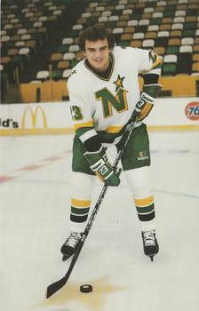 1983-84 Minnesota North Stars Postcards #NNO Brian Bellows Front