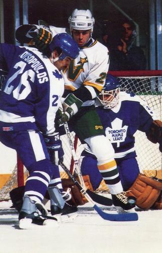 1987-88 Minnesota North Stars Postcards #NNO Brian MacLellan Front