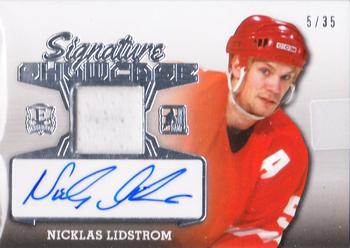 2015-16 Leaf In The Game Enshrined - Signature Showcase Silver #SS-NL1 Nicklas Lidstrom Front
