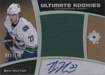 2015-16 Upper Deck Ultimate Collection - Ultimate Rookies - Spectrum Silver Auto Jumbo Jersey #82 Ben Hutton Front
