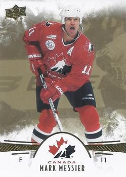 2016 Upper Deck Team Canada Juniors - Gold #94 Mark Messier Front