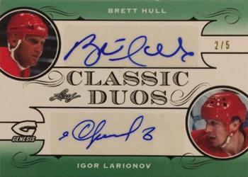 2016 Leaf Genesis - Classic Duos Autographs Emerald #CD-03 Brett Hull / Igor Larionov Front