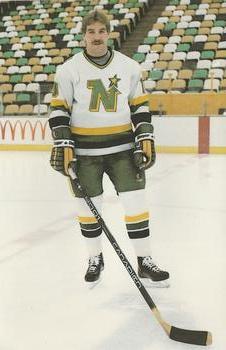 1984-85 Minnesota North Stars Postcards #NNO Gordie Roberts Front