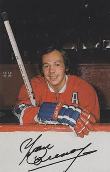 1974-75 Montreal Canadiens Postcards #NNO Yvan Cournoyer Front