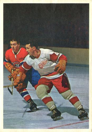 1963-64 Toronto Star Hockey Stars In Action #NNO Gilles Tremblay Front