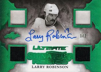 2016-17 Leaf Ultimate - Signature Relics - Green Spectrum #SR-LR2 Larry Robinson Front