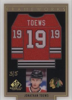 2016-17 SP Game Used - Frameworks - Gold #FW-JT Jonathan Toews Front