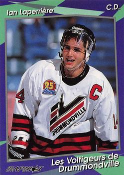 1993-94 Slapshot Drummondville Voltigeurs (QMJHL) #10 Ian Laperriere Front