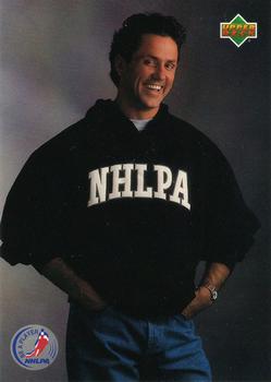 1993-94 Upper Deck NHLPA/Roots #5 Doug Gilmour Front